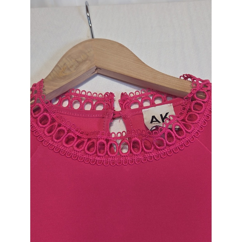 Anne Klein Women's XL Hot Pink Blouse Crochet Lace Cap Sleeve Keyhole Top